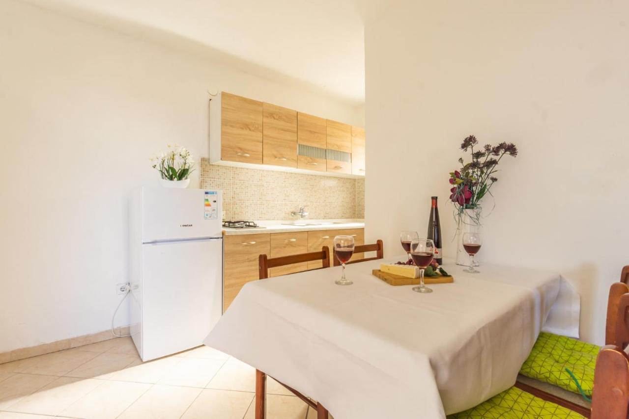 Apartamento Jasko I Jelica Beautiful View Metajna Exterior foto