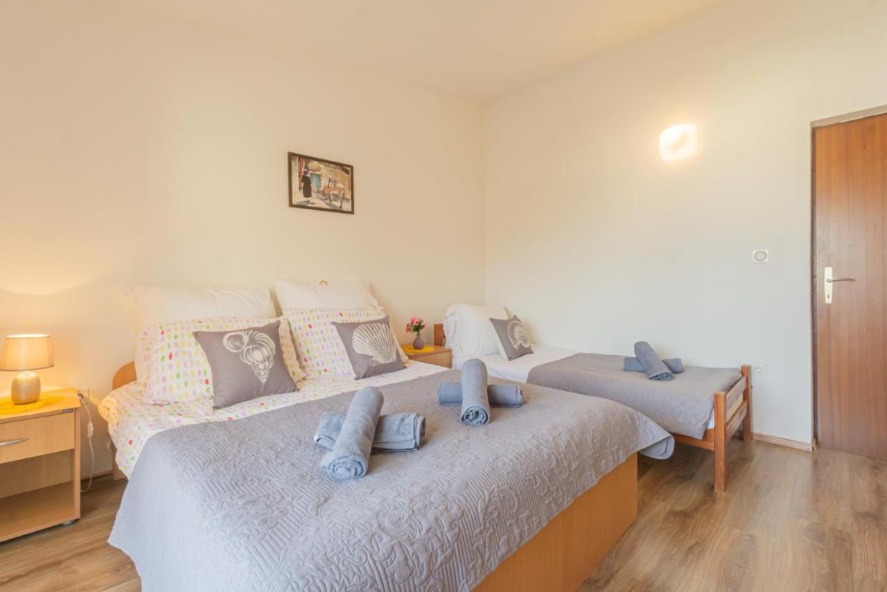 Apartamento Jasko I Jelica Beautiful View Metajna Exterior foto